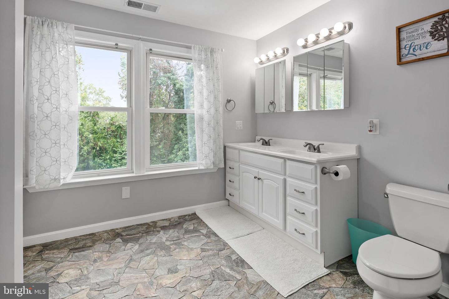 3951 DOMINION DR, DUMFRIES, Virginia 22026, 4 Bedrooms Bedrooms, ,3 BathroomsBathrooms,Residential,For sale,3951 DOMINION DR,VAPW2103968 MLS # VAPW2103968