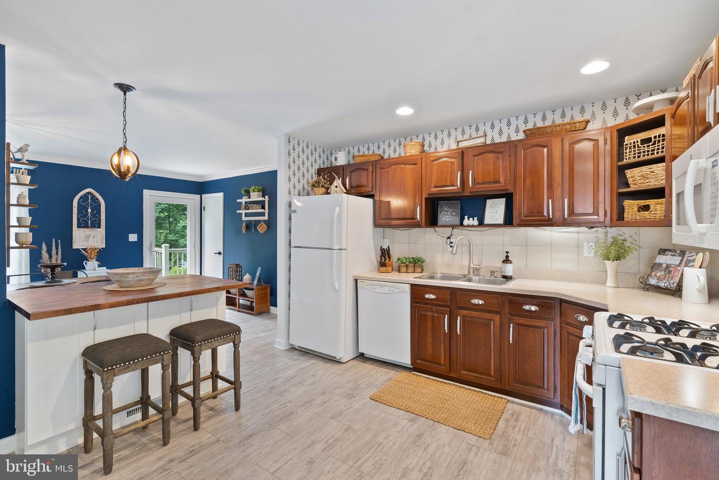 32651 MOUNT WEATHER RD, BLUEMONT, Virginia 20135, 3 Bedrooms Bedrooms, ,2 BathroomsBathrooms,Residential,For sale,32651 MOUNT WEATHER RD,VACL2006062 MLS # VACL2006062