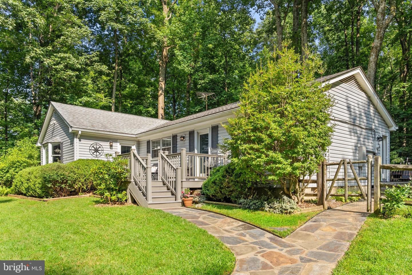32651 MOUNT WEATHER RD, BLUEMONT, Virginia 20135, 3 Bedrooms Bedrooms, ,2 BathroomsBathrooms,Residential,For sale,32651 MOUNT WEATHER RD,VACL2006062 MLS # VACL2006062