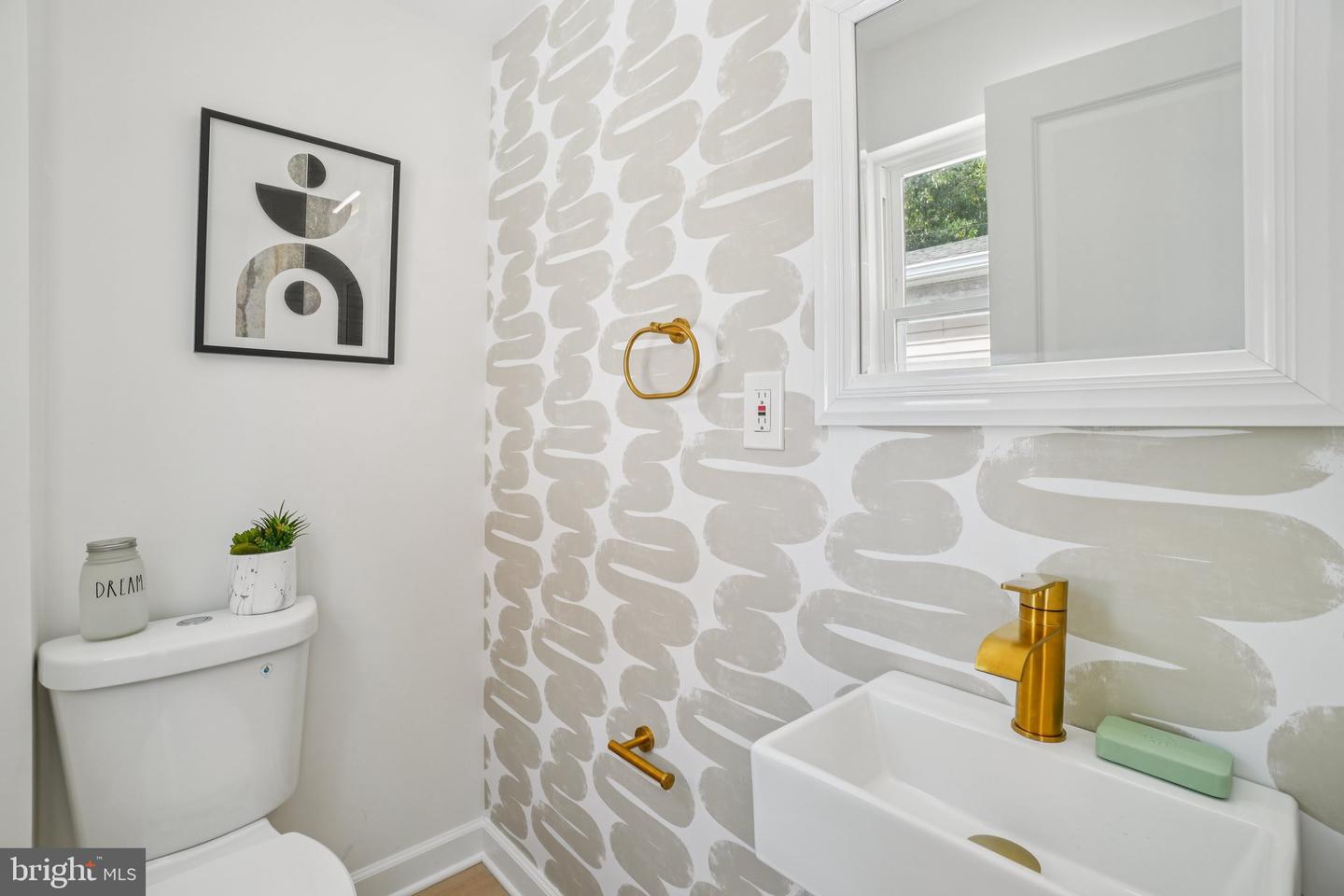 1794 41ST PL SE, WASHINGTON, District Of Columbia 20020, 3 Bedrooms Bedrooms, ,2 BathroomsBathrooms,Residential,For sale,1794 41ST PL SE,DCDC2222568 MLS # DCDC2222568