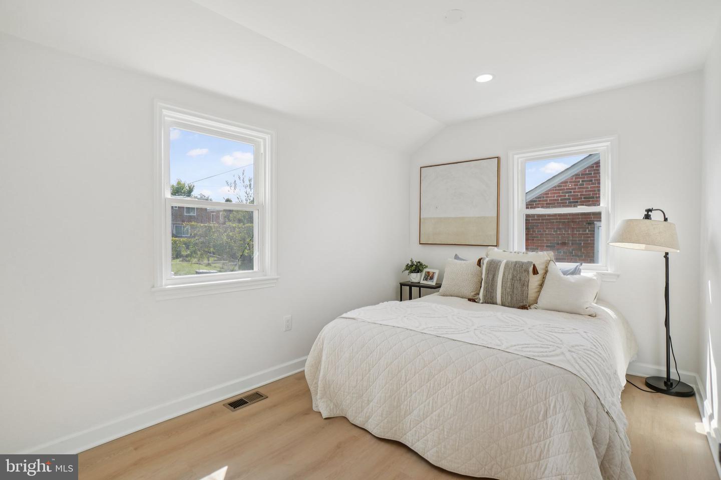1794 41ST PL SE, WASHINGTON, District Of Columbia 20020, 3 Bedrooms Bedrooms, ,2 BathroomsBathrooms,Residential,For sale,1794 41ST PL SE,DCDC2222568 MLS # DCDC2222568