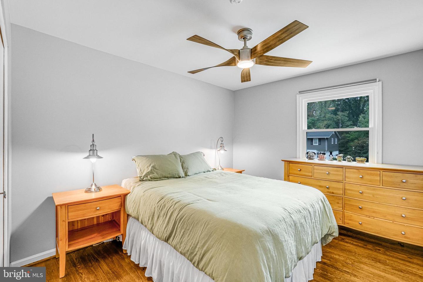 7757 CARRLEIGH PKWY, SPRINGFIELD, Virginia 22152, 5 Bedrooms Bedrooms, ,2 BathroomsBathrooms,Residential,For sale,7757 CARRLEIGH PKWY,VAFX2267660 MLS # VAFX2267660