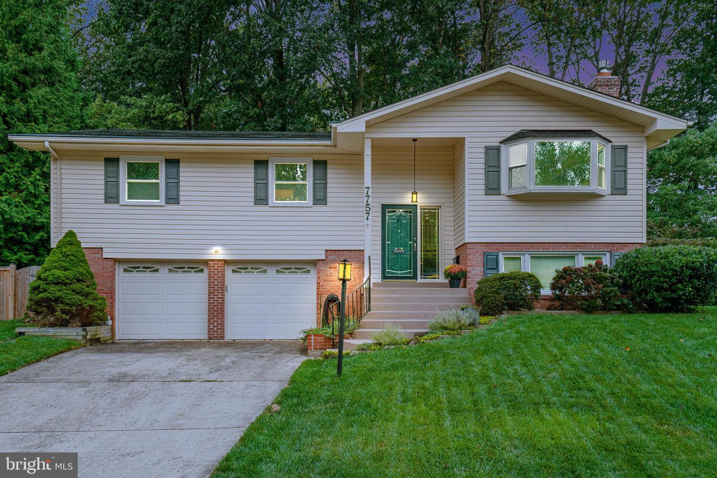 7757 CARRLEIGH PKWY, SPRINGFIELD, Virginia 22152, 5 Bedrooms Bedrooms, ,2 BathroomsBathrooms,Residential,For sale,7757 CARRLEIGH PKWY,VAFX2267660 MLS # VAFX2267660
