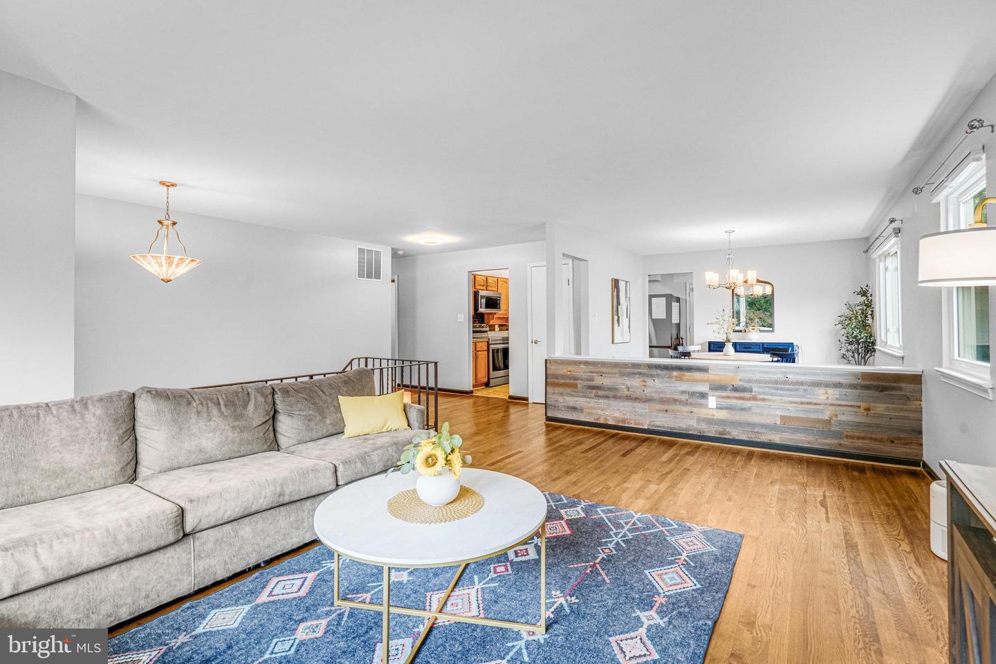 7757 CARRLEIGH PKWY, SPRINGFIELD, Virginia 22152, 5 Bedrooms Bedrooms, ,2 BathroomsBathrooms,Residential,For sale,7757 CARRLEIGH PKWY,VAFX2267660 MLS # VAFX2267660