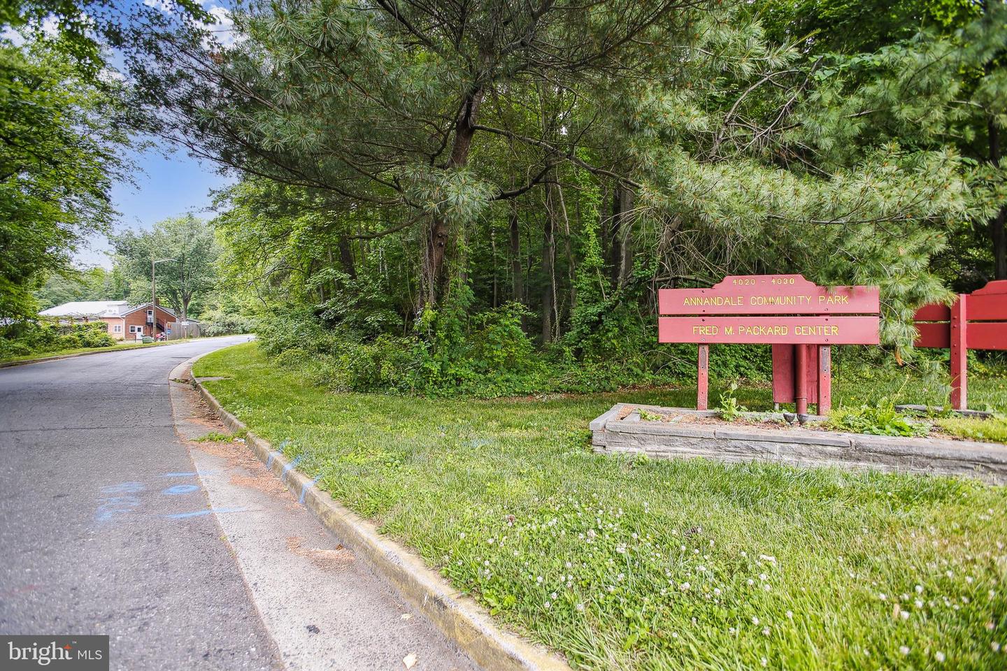 4783 KANDEL CT, ANNANDALE, Virginia 22003, 3 Bedrooms Bedrooms, ,2 BathroomsBathrooms,Residential,For sale,4783 KANDEL CT,VAFX2267658 MLS # VAFX2267658