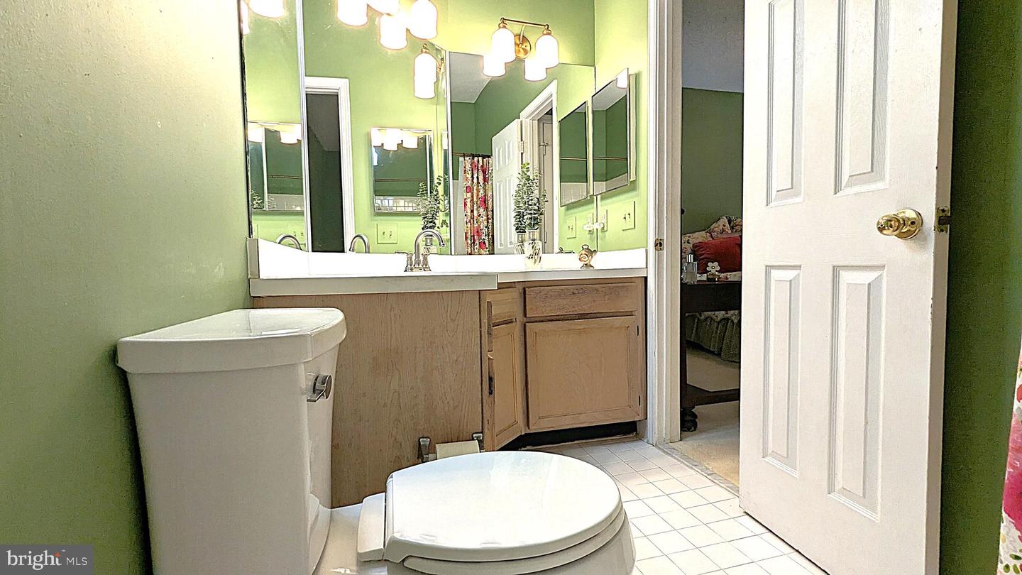 4417 FAIRSTONE DR #104, FAIRFAX, Virginia 22033, 2 Bedrooms Bedrooms, ,2 BathroomsBathrooms,Residential,For sale,4417 FAIRSTONE DR #104,VAFX2267588 MLS # VAFX2267588 4417 FAIRSTONE DR #104, FAIRFAX, Virginia 22033, 2 Bedrooms Bedrooms, ,2 BathroomsBathrooms,Residential,For sale,4417 FAIRSTONE DR #104,VAFX2267588 MLS # VAFX2267588