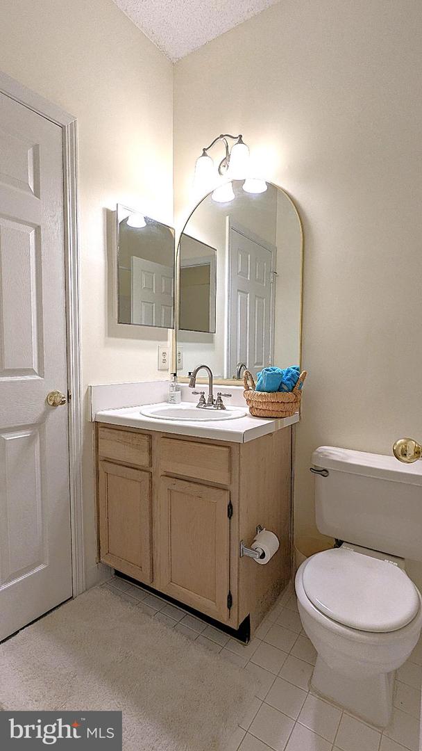 4417 FAIRSTONE DR #104, FAIRFAX, Virginia 22033, 2 Bedrooms Bedrooms, ,2 BathroomsBathrooms,Residential,For sale,4417 FAIRSTONE DR #104,VAFX2267588 MLS # VAFX2267588 4417 FAIRSTONE DR #104, FAIRFAX, Virginia 22033, 2 Bedrooms Bedrooms, ,2 BathroomsBathrooms,Residential,For sale,4417 FAIRSTONE DR #104,VAFX2267588 MLS # VAFX2267588