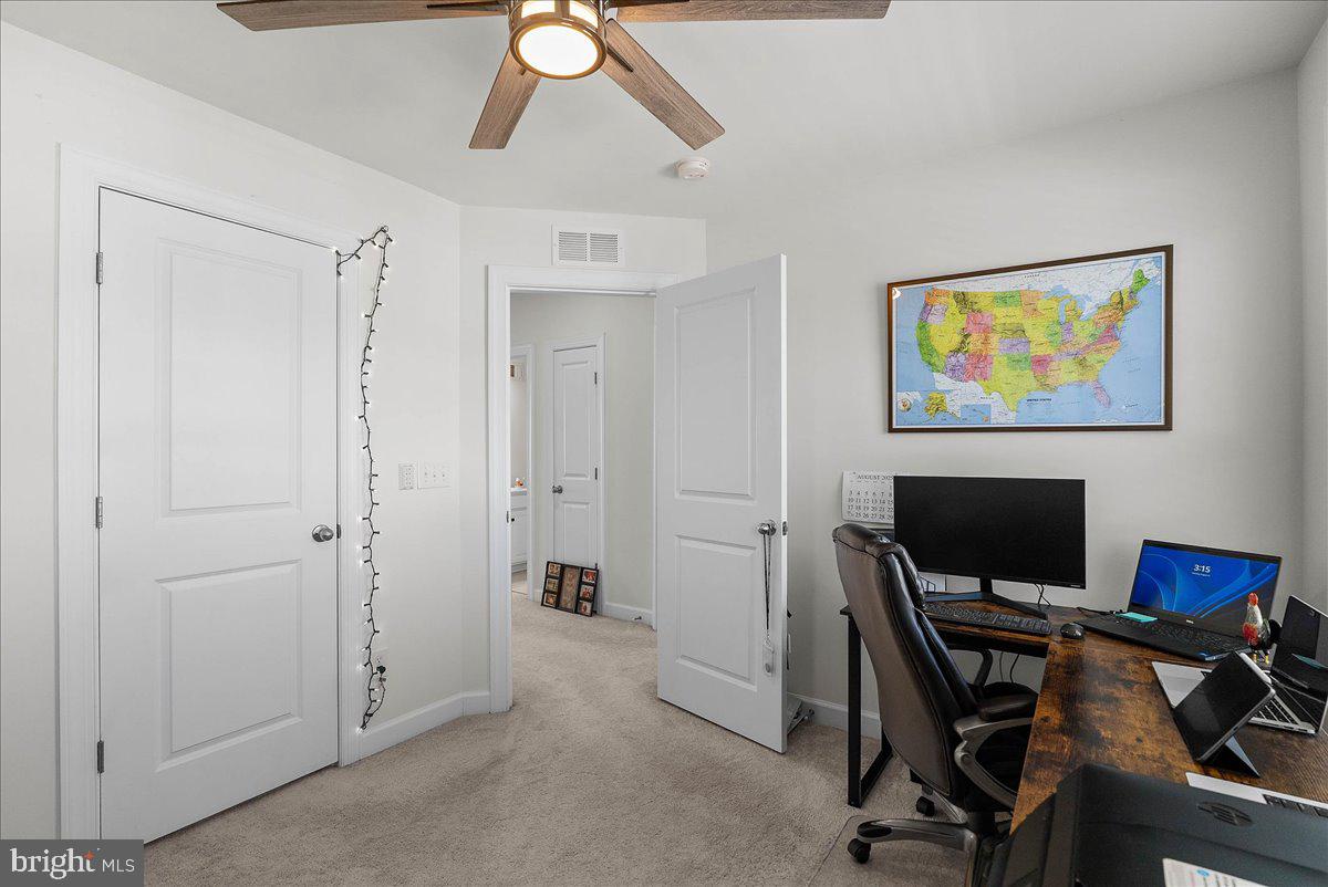 8124 BOCK FARM PL, ALEXANDRIA, Virginia 22306, 4 Bedrooms Bedrooms, ,3 BathroomsBathrooms,Residential,For sale,8124 BOCK FARM PL,VAFX2267610 MLS # VAFX2267610