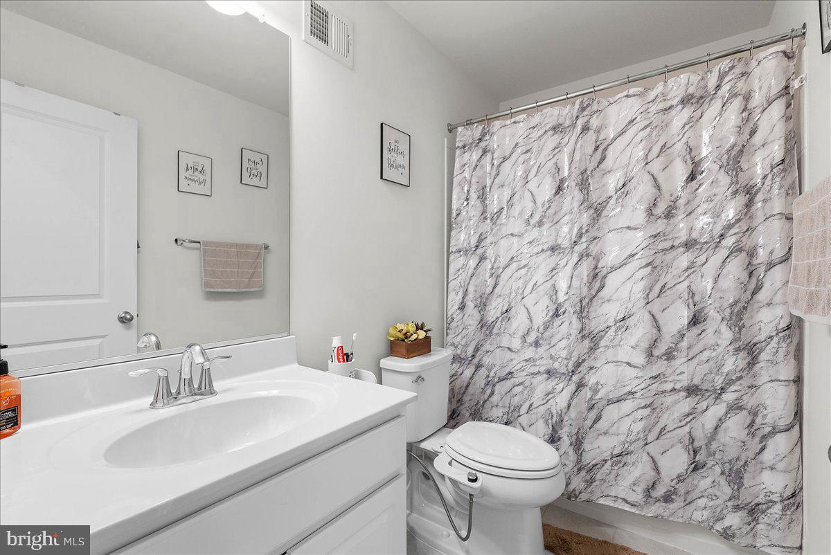 8124 BOCK FARM PL, ALEXANDRIA, Virginia 22306, 4 Bedrooms Bedrooms, ,3 BathroomsBathrooms,Residential,For sale,8124 BOCK FARM PL,VAFX2267610 MLS # VAFX2267610