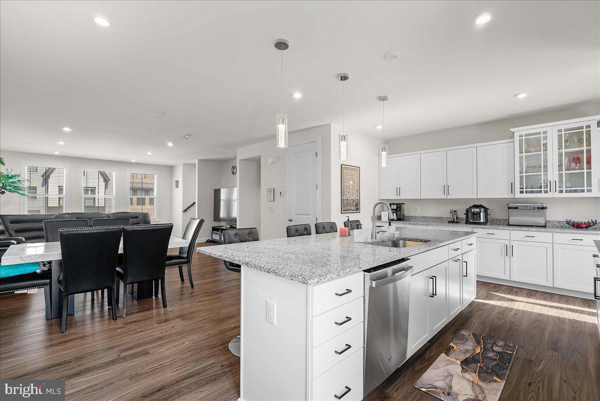 8124 BOCK FARM PL, ALEXANDRIA, Virginia 22306, 4 Bedrooms Bedrooms, ,3 BathroomsBathrooms,Residential,For sale,8124 BOCK FARM PL,VAFX2267610 MLS # VAFX2267610