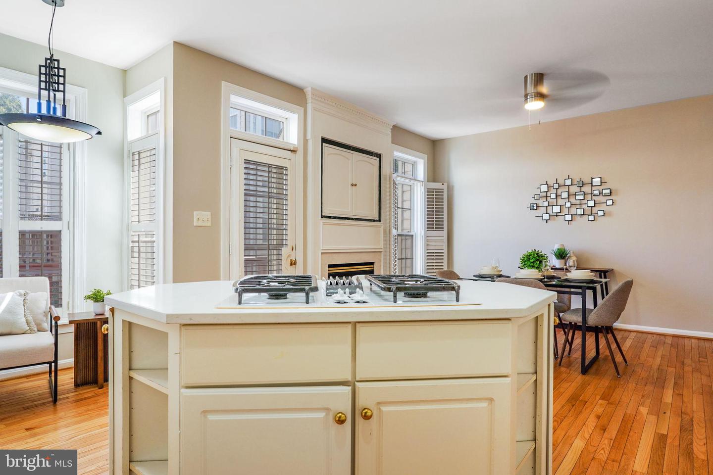 8147 QUINN TER, VIENNA, Virginia 22180, 3 Bedrooms Bedrooms, 7 Rooms Rooms,3 BathroomsBathrooms,Residential,For sale,8147 QUINN TER,VAFX2267654 MLS # VAFX2267654