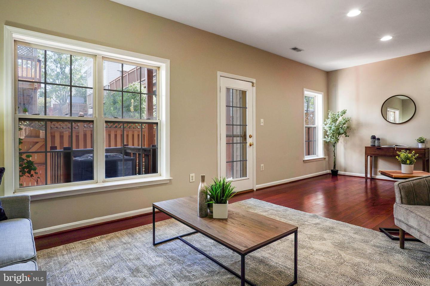 8147 QUINN TER, VIENNA, Virginia 22180, 3 Bedrooms Bedrooms, 7 Rooms Rooms,3 BathroomsBathrooms,Residential,For sale,8147 QUINN TER,VAFX2267654 MLS # VAFX2267654