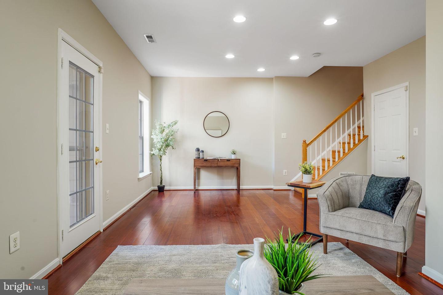 8147 QUINN TER, VIENNA, Virginia 22180, 3 Bedrooms Bedrooms, 7 Rooms Rooms,3 BathroomsBathrooms,Residential,For sale,8147 QUINN TER,VAFX2267654 MLS # VAFX2267654