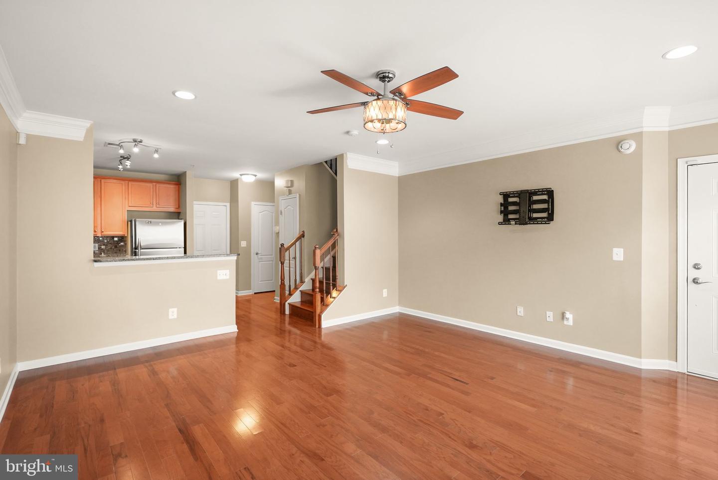 2331 KEW GARDENS DR, WOODBRIDGE, Virginia 22191, 3 Bedrooms Bedrooms, 6 Rooms Rooms,2 BathroomsBathrooms,Residential,For sale,2331 KEW GARDENS DR,VAPW2104192 MLS # VAPW2104192