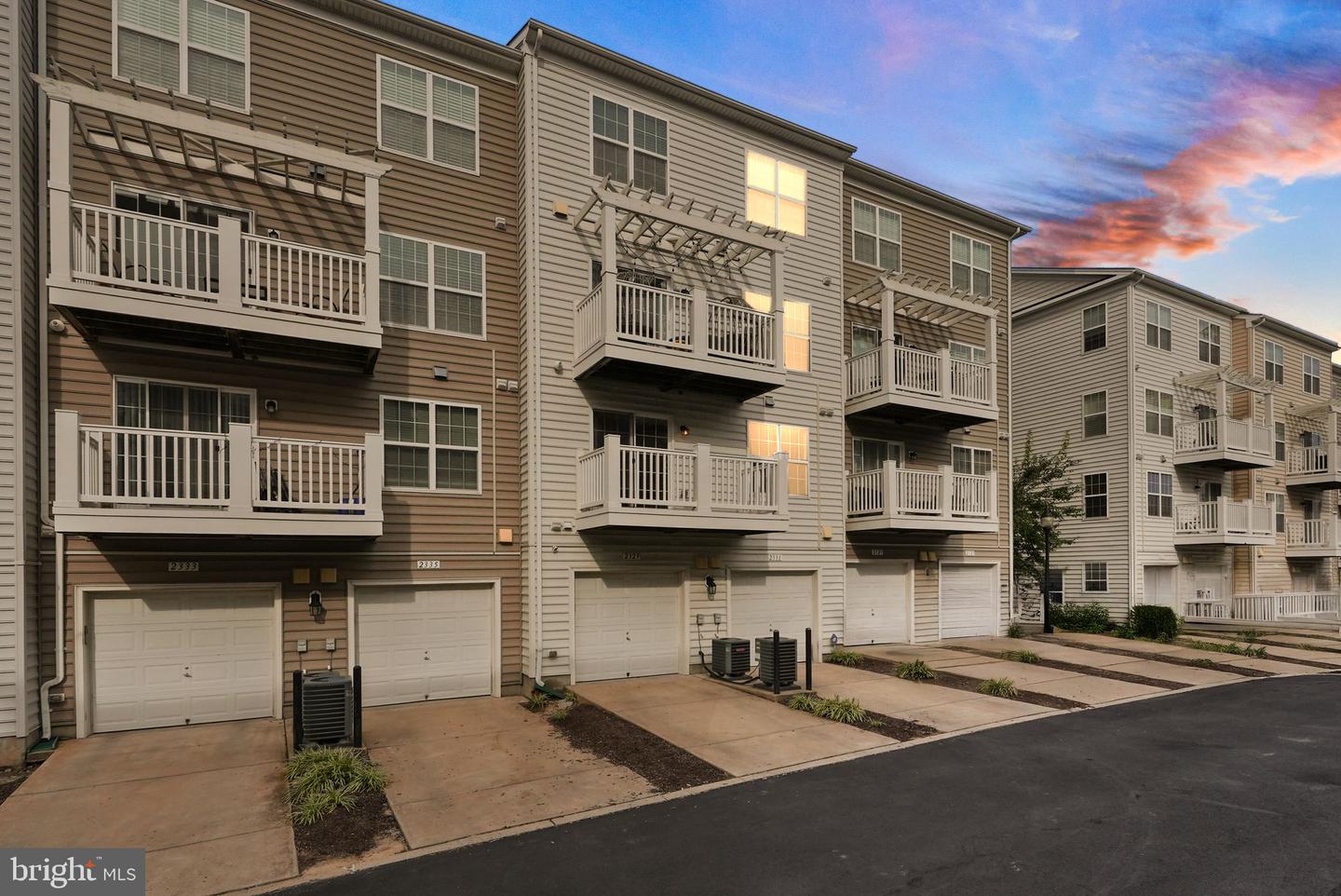 2331 KEW GARDENS DR, WOODBRIDGE, Virginia 22191, 3 Bedrooms Bedrooms, 6 Rooms Rooms,2 BathroomsBathrooms,Residential,For sale,2331 KEW GARDENS DR,VAPW2104192 MLS # VAPW2104192