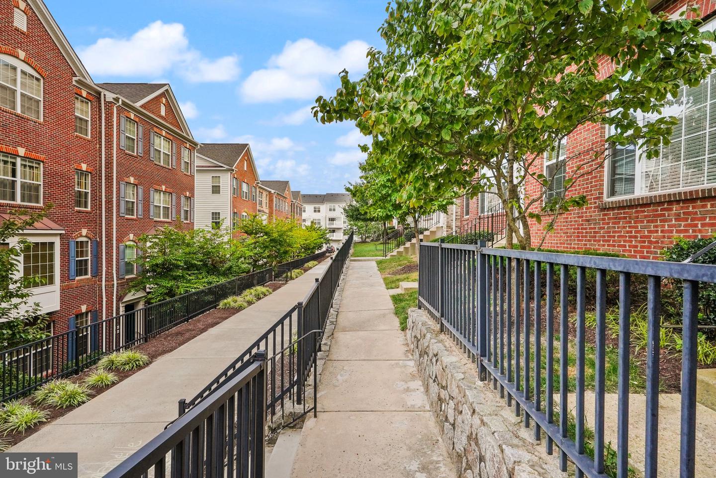 2331 KEW GARDENS DR, WOODBRIDGE, Virginia 22191, 3 Bedrooms Bedrooms, 6 Rooms Rooms,2 BathroomsBathrooms,Residential,For sale,2331 KEW GARDENS DR,VAPW2104192 MLS # VAPW2104192