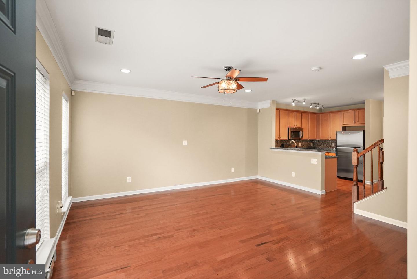 2331 KEW GARDENS DR, WOODBRIDGE, Virginia 22191, 3 Bedrooms Bedrooms, 6 Rooms Rooms,2 BathroomsBathrooms,Residential,For sale,2331 KEW GARDENS DR,VAPW2104192 MLS # VAPW2104192