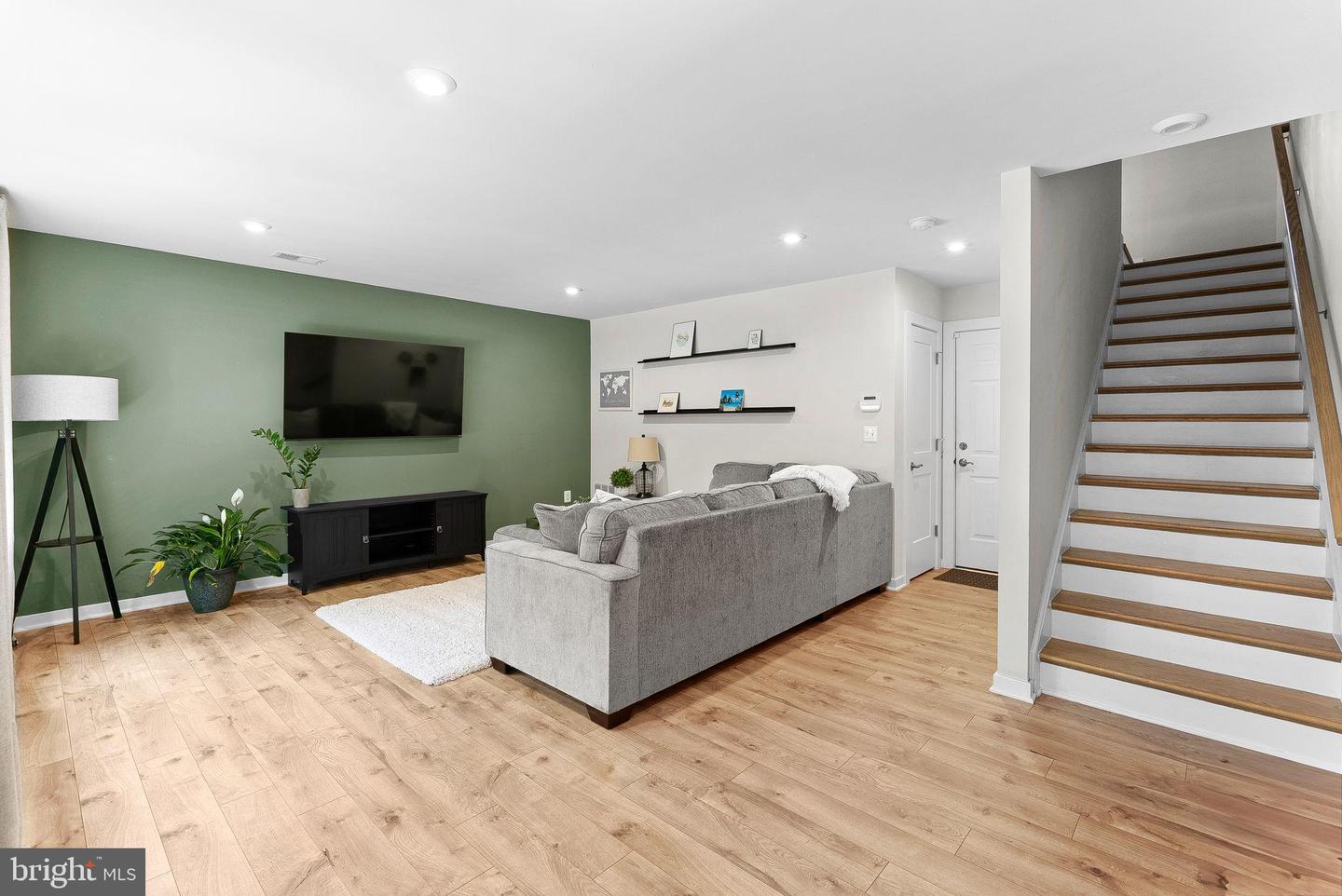 308 NEBEIOLO TER SE, LEESBURG, Virginia 20175, 3 Bedrooms Bedrooms, 6 Rooms Rooms,2 BathroomsBathrooms,Residential,For sale,308 NEBEIOLO TER SE,VALO2107016 MLS # VALO2107016