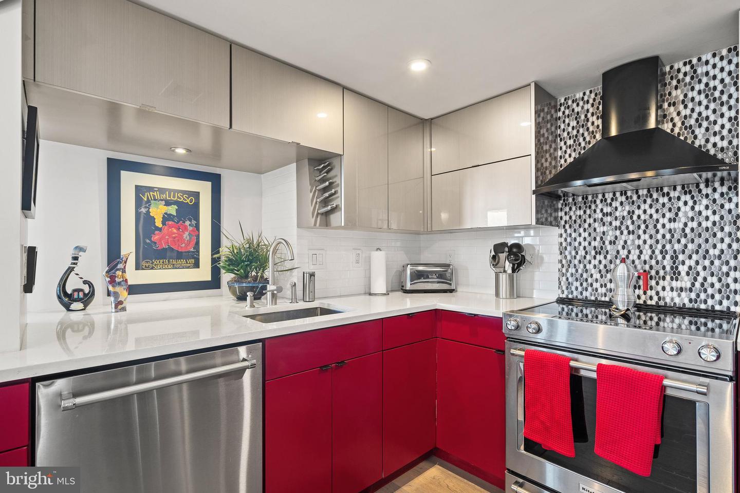 701 PENNSYLVANIA AVE NW #1221, WASHINGTON, District Of Columbia 20004, 1 Bedroom Bedrooms, ,1 BathroomBathrooms,Residential,For sale,701 PENNSYLVANIA AVE NW #1221,DCDC2222836 MLS # DCDC2222836