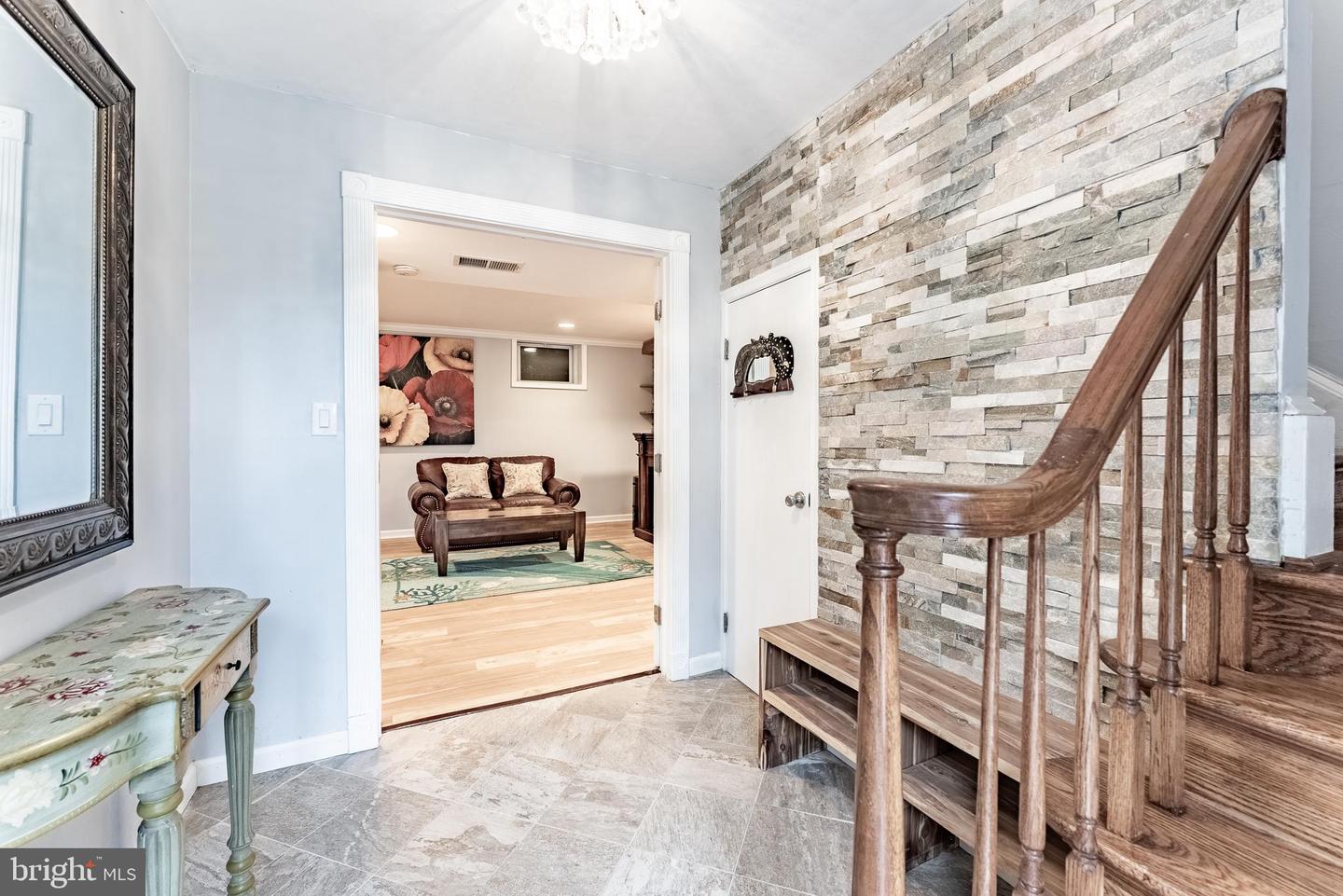 6310 TRACEY CT, ALEXANDRIA, Virginia 22310, 3 Bedrooms Bedrooms, ,2 BathroomsBathrooms,Residential,For sale,6310 TRACEY CT,VAFX2267784 MLS # VAFX2267784
