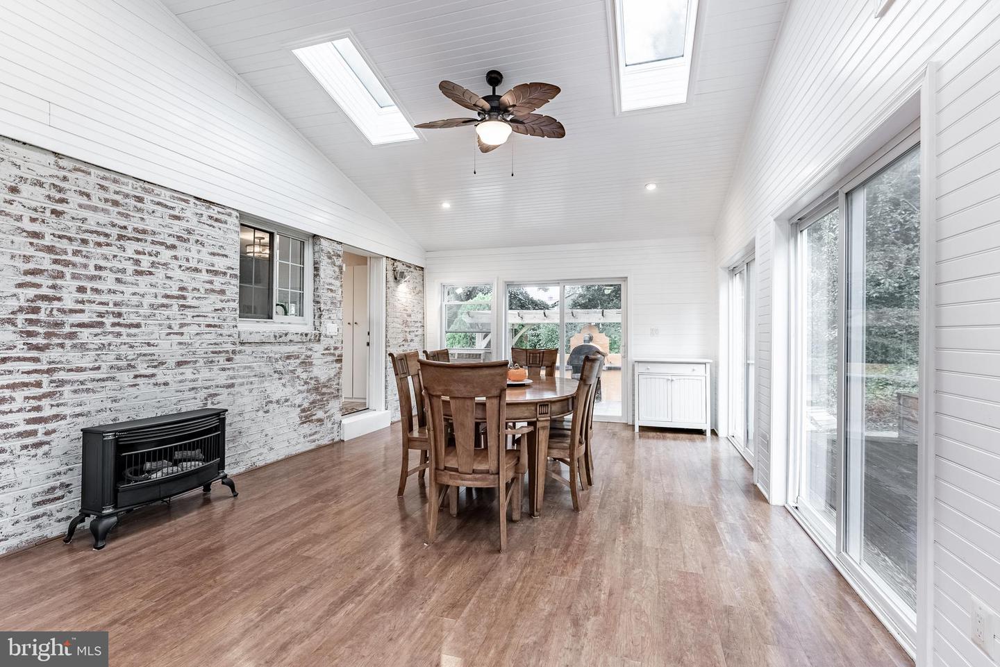 6310 TRACEY CT, ALEXANDRIA, Virginia 22310, 3 Bedrooms Bedrooms, ,2 BathroomsBathrooms,Residential,For sale,6310 TRACEY CT,VAFX2267784 MLS # VAFX2267784