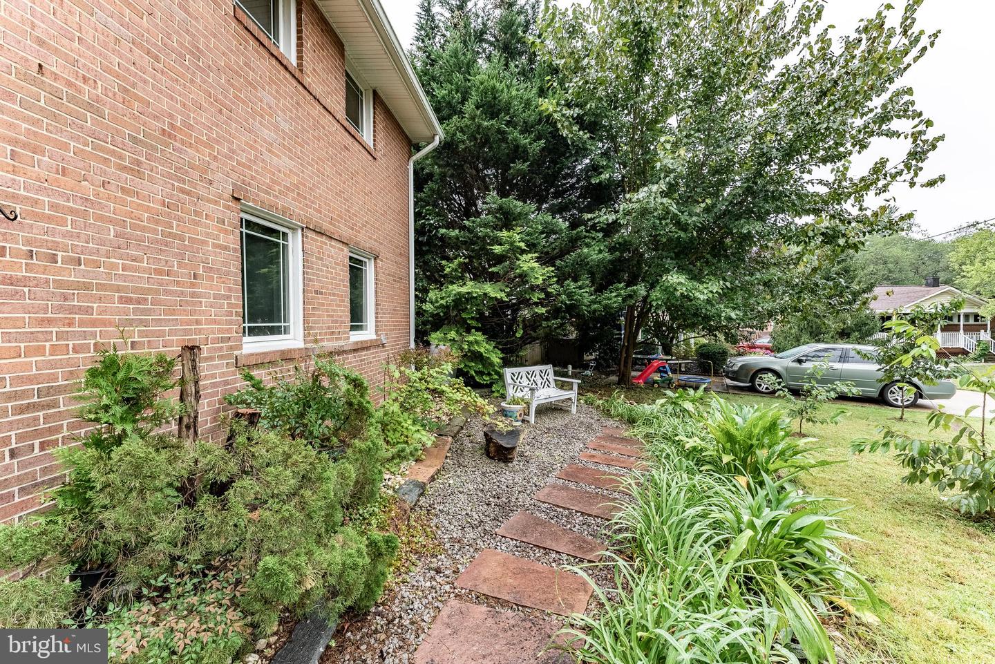 6310 TRACEY CT, ALEXANDRIA, Virginia 22310, 3 Bedrooms Bedrooms, ,2 BathroomsBathrooms,Residential,For sale,6310 TRACEY CT,VAFX2267784 MLS # VAFX2267784