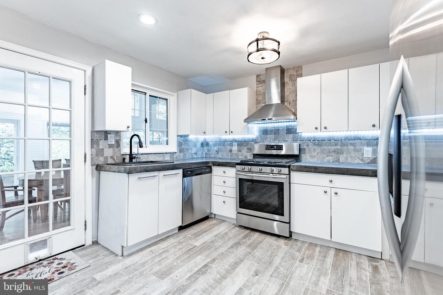 6310 TRACEY CT, ALEXANDRIA, Virginia 22310, 3 Bedrooms Bedrooms, ,2 BathroomsBathrooms,Residential,For sale,6310 TRACEY CT,VAFX2267784 MLS # VAFX2267784