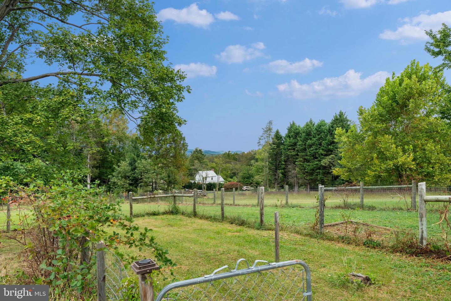 4397 RIDGE RD RD, BARBOURSVILLE, Virginia 22923, 3 Bedrooms Bedrooms, ,3 BathroomsBathrooms,Residential,For sale,4397 RIDGE RD RD,VAOR2012310 MLS # VAOR2012310