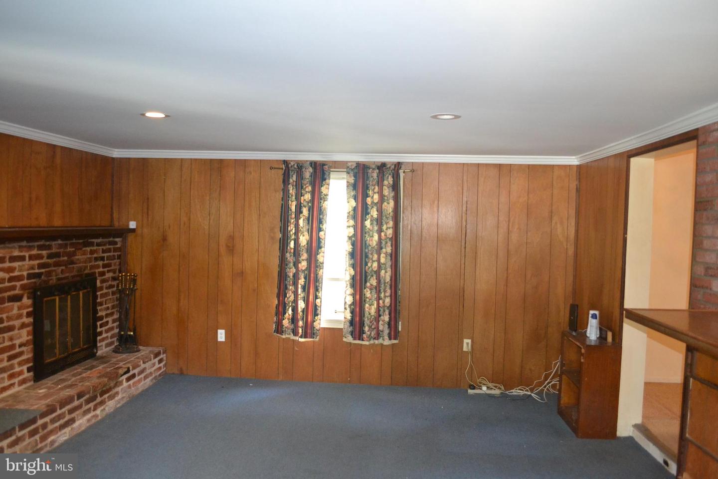 706 S DOGWOOD CT, STERLING, Virginia 20164, 3 Bedrooms Bedrooms, ,1 BathroomBathrooms,Residential,For sale,706 S DOGWOOD CT,VALO2107046 MLS # VALO2107046