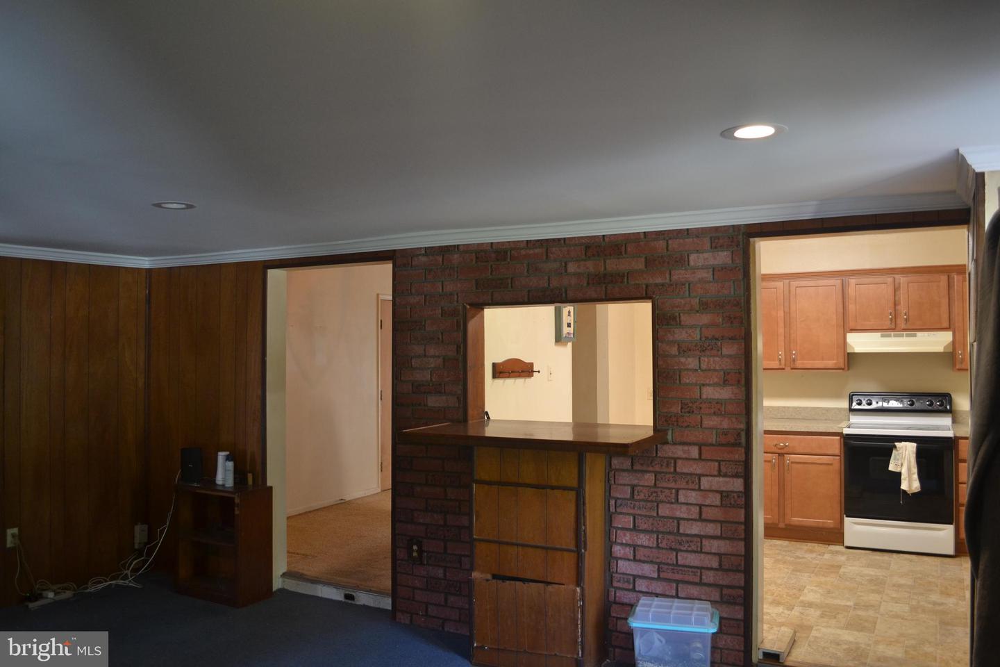 706 S DOGWOOD CT, STERLING, Virginia 20164, 3 Bedrooms Bedrooms, ,1 BathroomBathrooms,Residential,For sale,706 S DOGWOOD CT,VALO2107046 MLS # VALO2107046