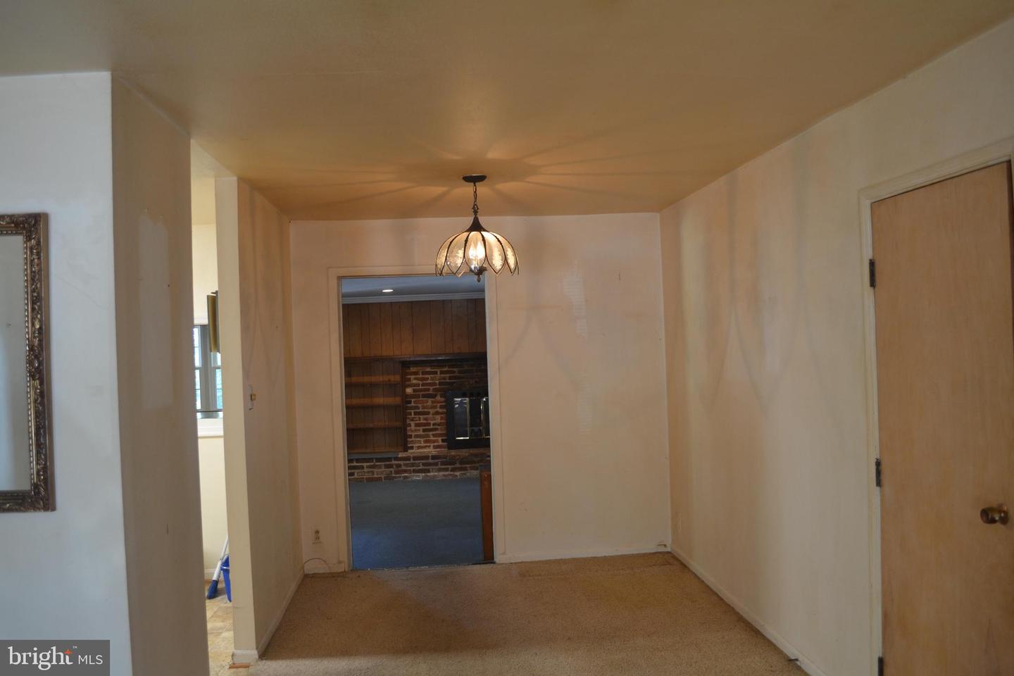 706 S DOGWOOD CT, STERLING, Virginia 20164, 3 Bedrooms Bedrooms, ,1 BathroomBathrooms,Residential,For sale,706 S DOGWOOD CT,VALO2107046 MLS # VALO2107046