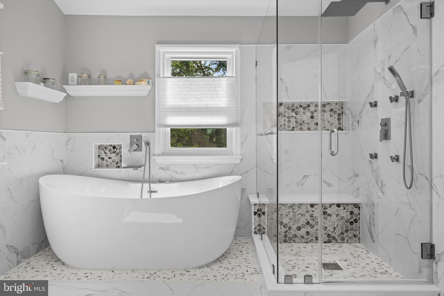 2169 WESTGLEN CT, VIENNA, Virginia 22182, 6 Bedrooms Bedrooms, ,5 BathroomsBathrooms,Residential,For sale,2169 WESTGLEN CT,VAFX2267874 MLS # VAFX2267874