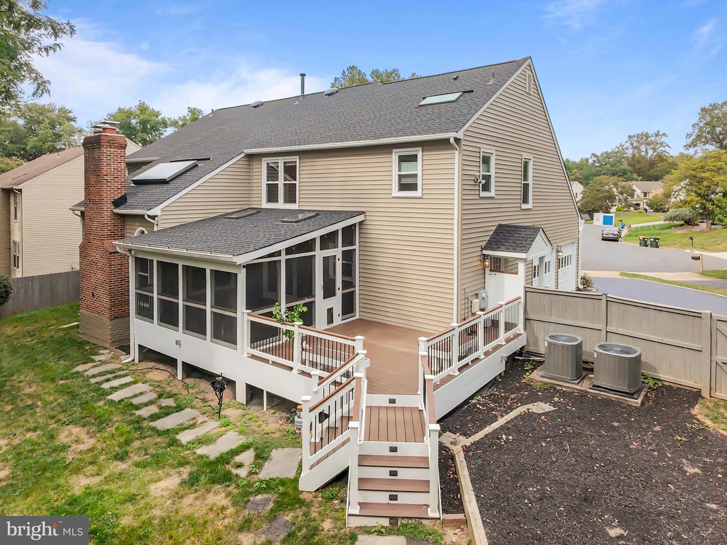 2169 WESTGLEN CT, VIENNA, Virginia 22182, 6 Bedrooms Bedrooms, ,5 BathroomsBathrooms,Residential,For sale,2169 WESTGLEN CT,VAFX2267874 MLS # VAFX2267874