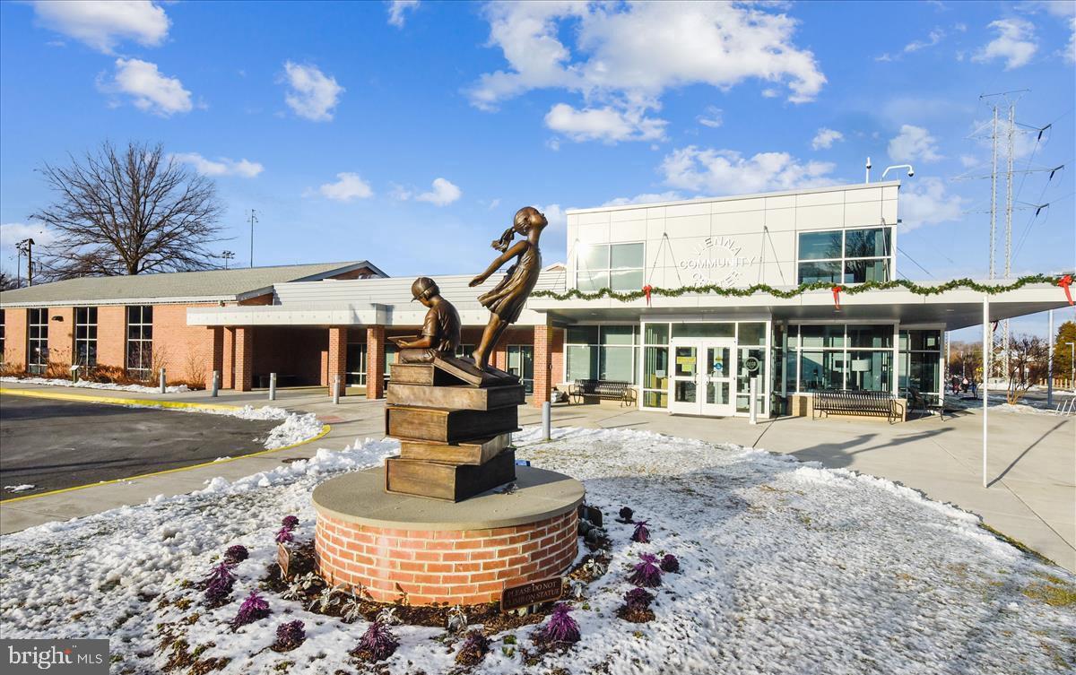 2169 WESTGLEN CT, VIENNA, Virginia 22182, 6 Bedrooms Bedrooms, ,5 BathroomsBathrooms,Residential,For sale,2169 WESTGLEN CT,VAFX2267874 MLS # VAFX2267874