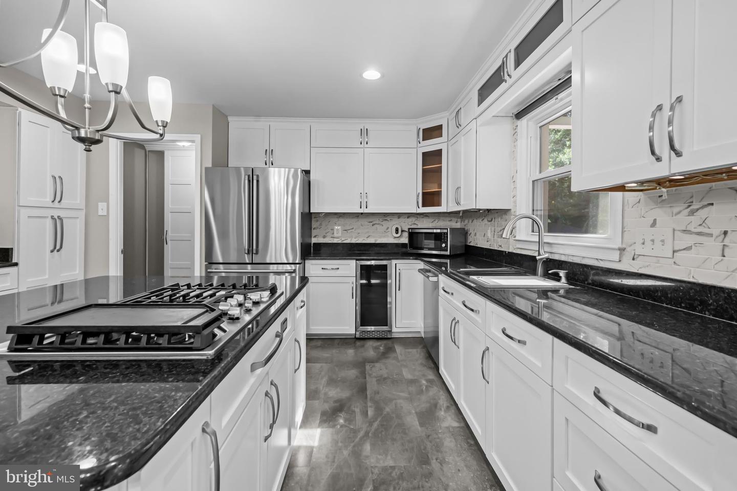 2169 WESTGLEN CT, VIENNA, Virginia 22182, 6 Bedrooms Bedrooms, ,5 BathroomsBathrooms,Residential,For sale,2169 WESTGLEN CT,VAFX2267874 MLS # VAFX2267874