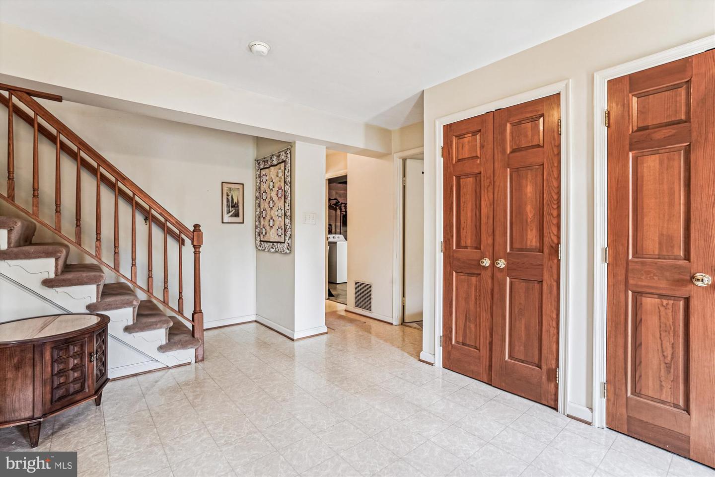 8602 DORA CT, ANNANDALE, Virginia 22003, 4 Bedrooms Bedrooms, ,2 BathroomsBathrooms,Residential,For sale,8602 DORA CT,VAFX2267934 MLS # VAFX2267934