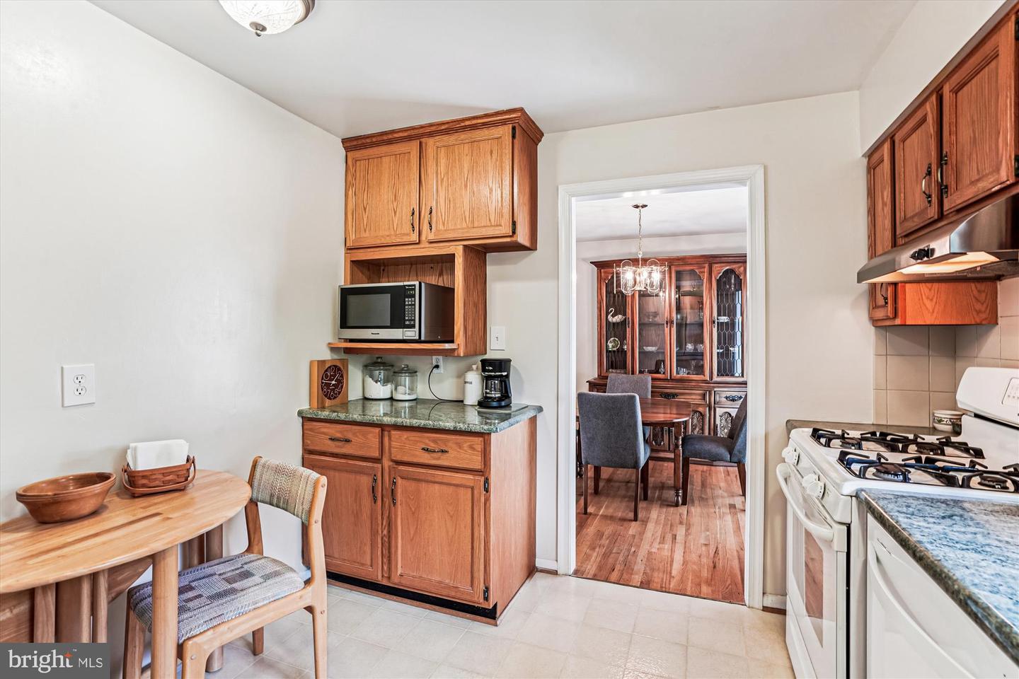 8602 DORA CT, ANNANDALE, Virginia 22003, 4 Bedrooms Bedrooms, ,2 BathroomsBathrooms,Residential,For sale,8602 DORA CT,VAFX2267934 MLS # VAFX2267934