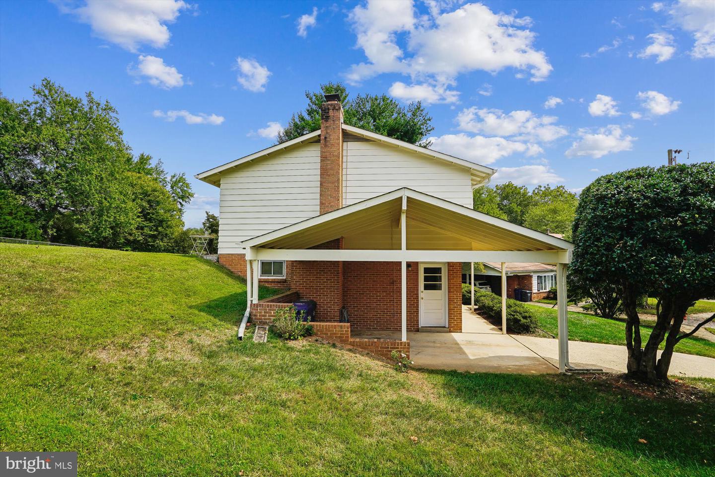 8602 DORA CT, ANNANDALE, Virginia 22003, 4 Bedrooms Bedrooms, ,2 BathroomsBathrooms,Residential,For sale,8602 DORA CT,VAFX2267934 MLS # VAFX2267934