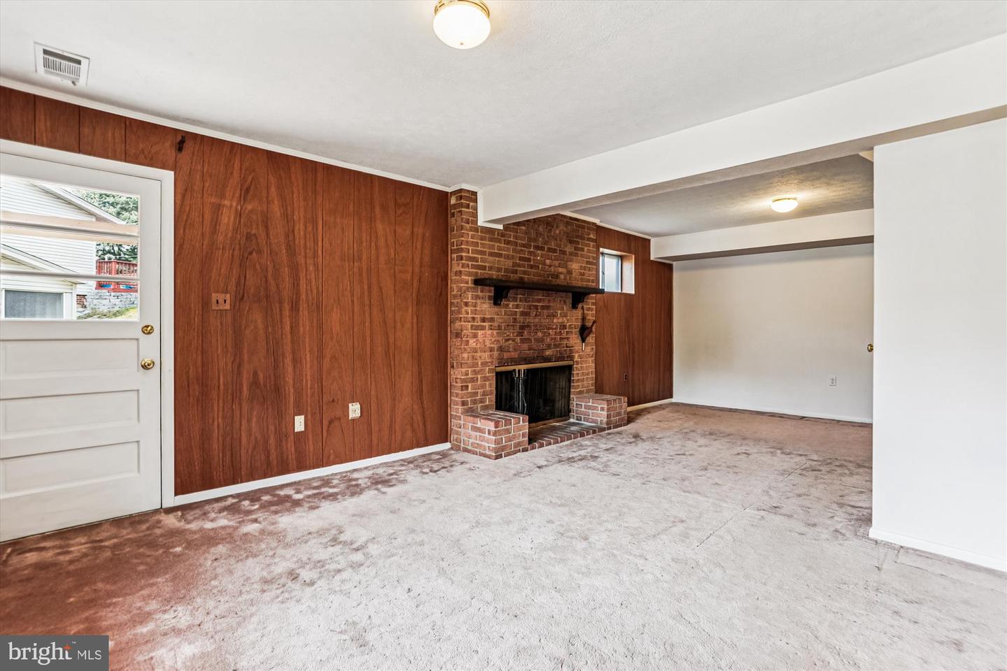 8602 DORA CT, ANNANDALE, Virginia 22003, 4 Bedrooms Bedrooms, ,2 BathroomsBathrooms,Residential,For sale,8602 DORA CT,VAFX2267934 MLS # VAFX2267934