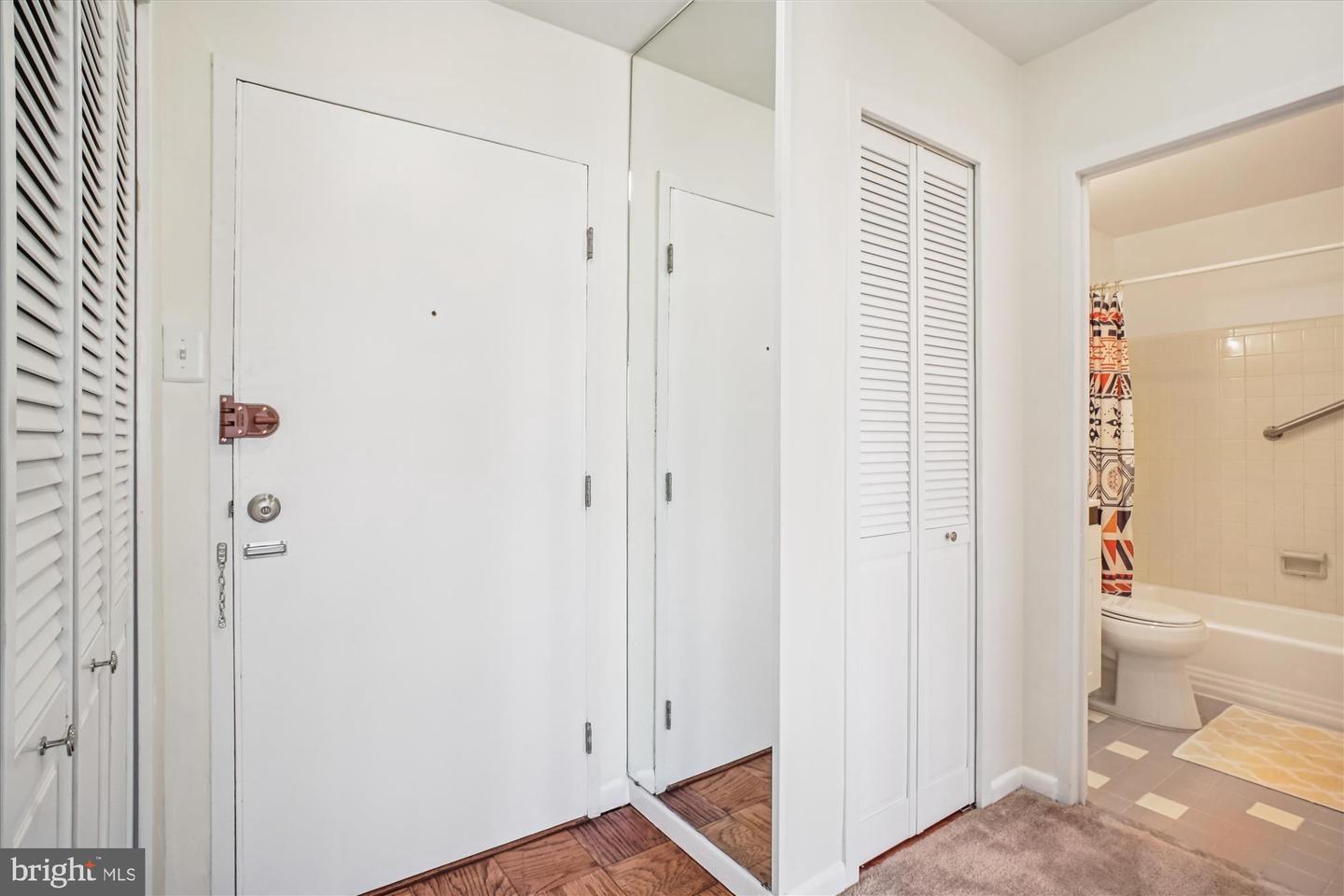 6641 WAKEFIELD DR #918, ALEXANDRIA, Virginia 22307, 1 Bedroom Bedrooms, ,1 BathroomBathrooms,Residential,For sale,6641 WAKEFIELD DR #918,VAFX2267936 MLS # VAFX2267936