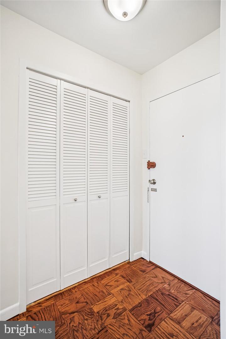 6641 WAKEFIELD DR #918, ALEXANDRIA, Virginia 22307, 1 Bedroom Bedrooms, ,1 BathroomBathrooms,Residential,For sale,6641 WAKEFIELD DR #918,VAFX2267936 MLS # VAFX2267936