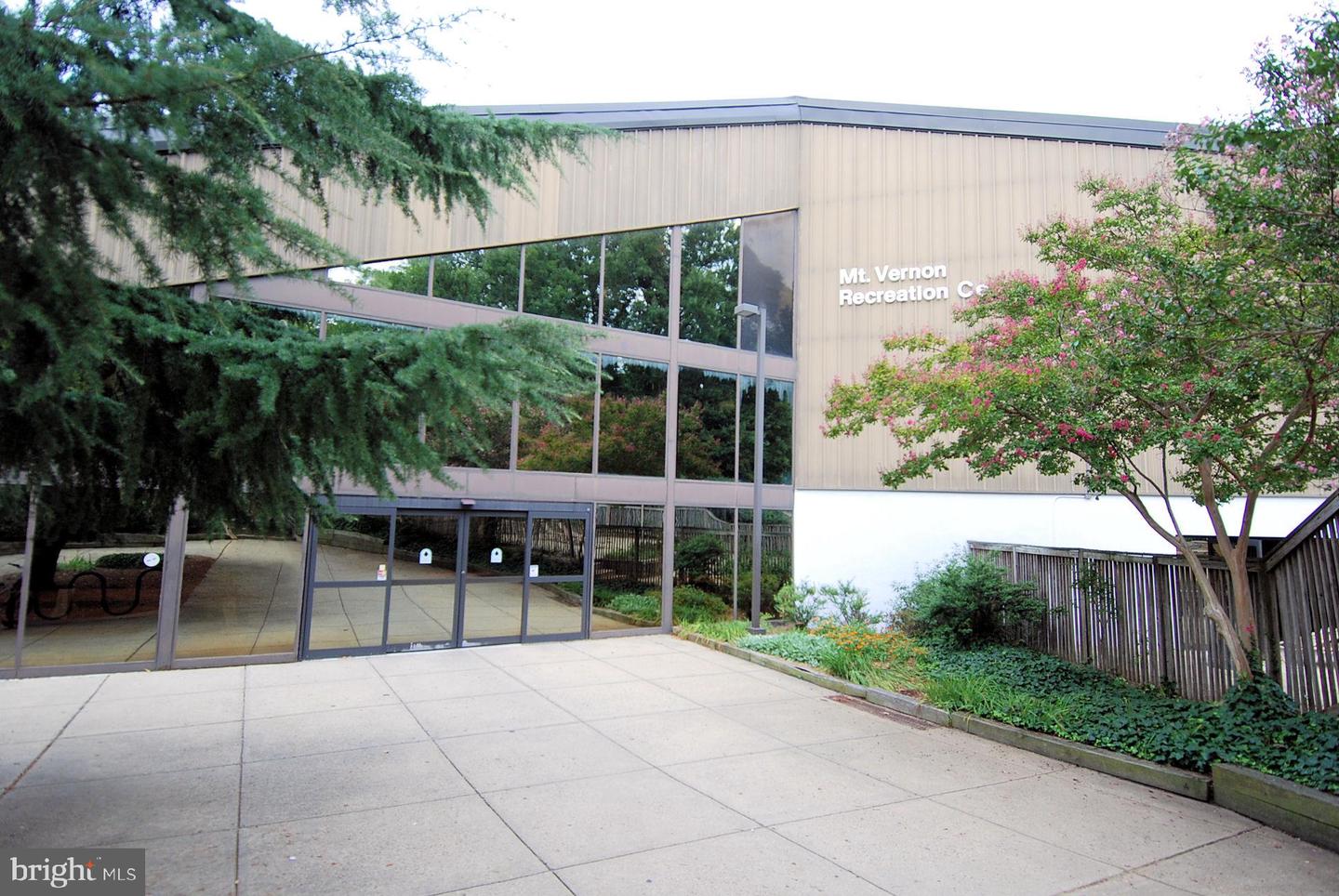 6641 WAKEFIELD DR #918, ALEXANDRIA, Virginia 22307, 1 Bedroom Bedrooms, ,1 BathroomBathrooms,Residential,For sale,6641 WAKEFIELD DR #918,VAFX2267936 MLS # VAFX2267936