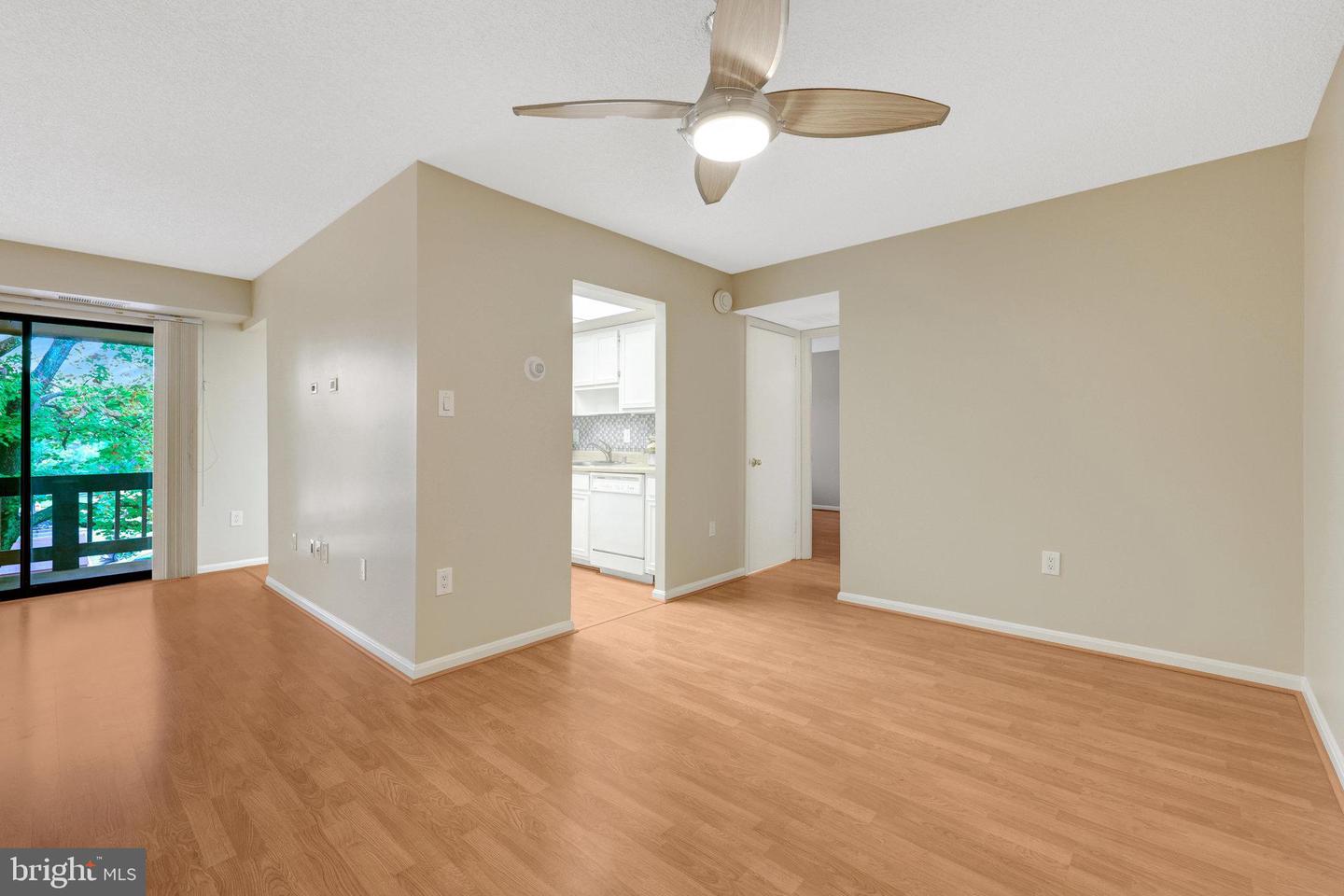 10208 BUSHMAN DR #422, OAKTON, Virginia 22124, 1 Bedroom Bedrooms, ,1 BathroomBathrooms,Residential,For sale,10208 BUSHMAN DR #422,VAFX2267944 MLS # VAFX2267944 10208 BUSHMAN DR #422, OAKTON, Virginia 22124, 1 Bedroom Bedrooms, ,1 BathroomBathrooms,Residential,For sale,10208 BUSHMAN DR #422,VAFX2267944 MLS # VAFX2267944