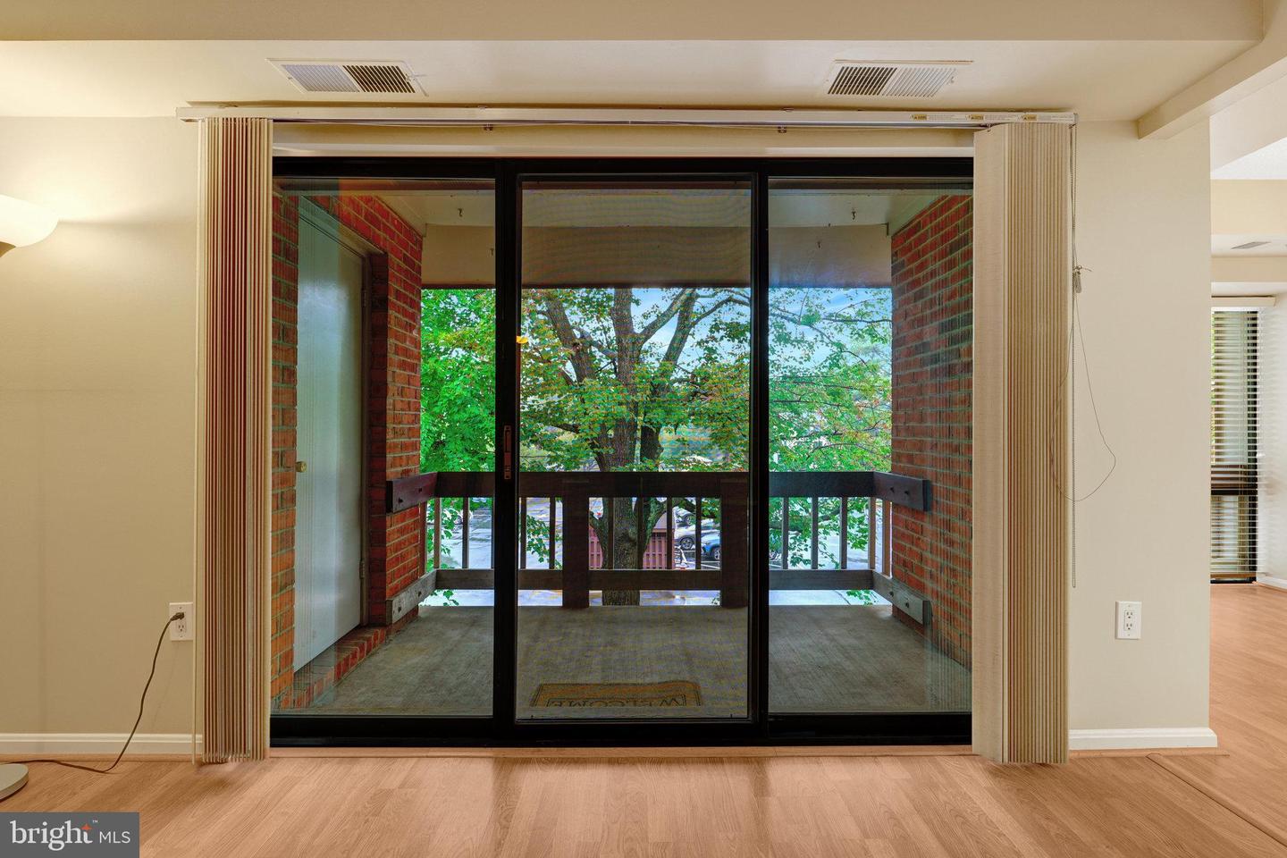 10208 BUSHMAN DR #422, OAKTON, Virginia 22124, 1 Bedroom Bedrooms, ,1 BathroomBathrooms,Residential,For sale,10208 BUSHMAN DR #422,VAFX2267944 MLS # VAFX2267944 10208 BUSHMAN DR #422, OAKTON, Virginia 22124, 1 Bedroom Bedrooms, ,1 BathroomBathrooms,Residential,For sale,10208 BUSHMAN DR #422,VAFX2267944 MLS # VAFX2267944