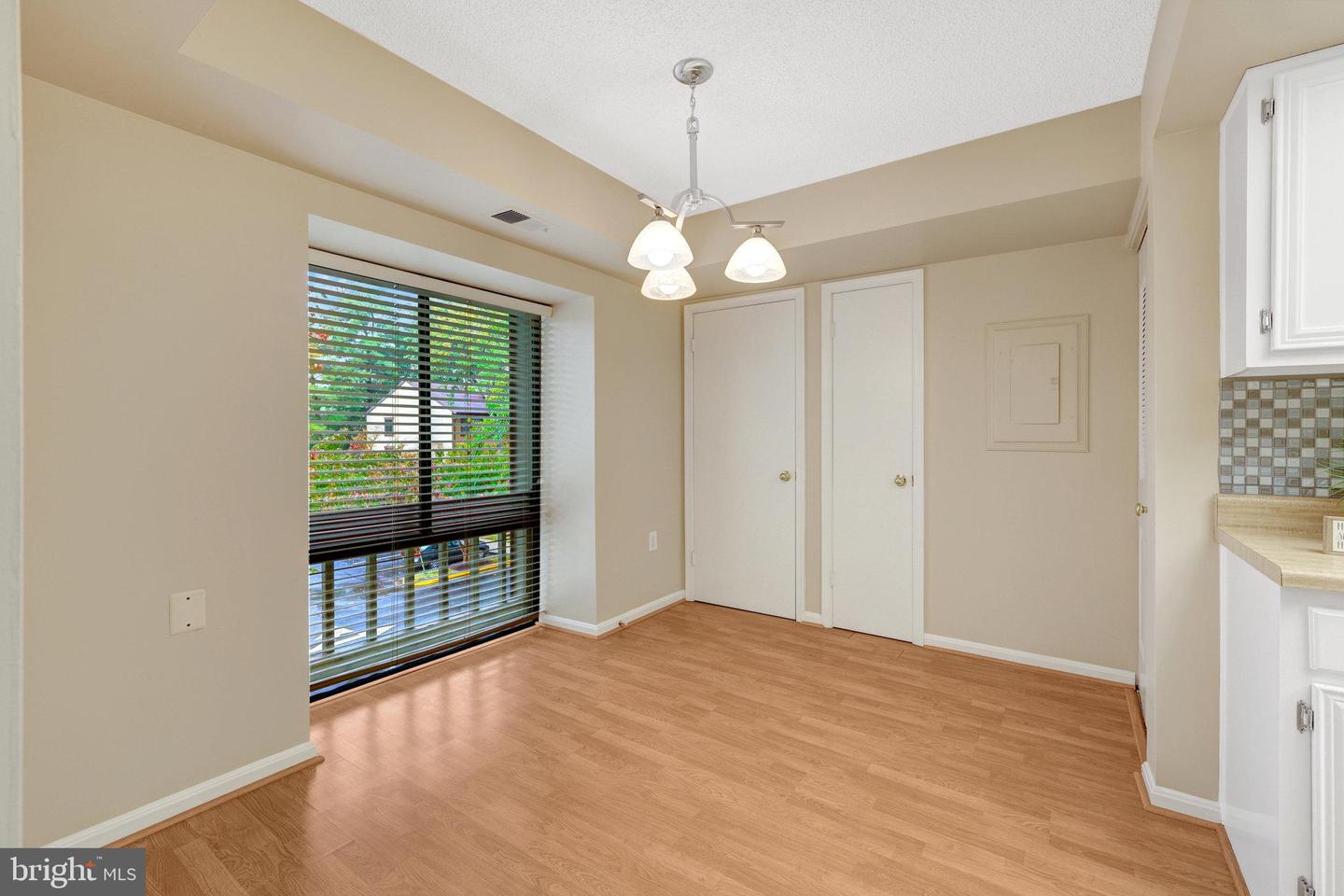 10208 BUSHMAN DR #422, OAKTON, Virginia 22124, 1 Bedroom Bedrooms, ,1 BathroomBathrooms,Residential,For sale,10208 BUSHMAN DR #422,VAFX2267944 MLS # VAFX2267944 10208 BUSHMAN DR #422, OAKTON, Virginia 22124, 1 Bedroom Bedrooms, ,1 BathroomBathrooms,Residential,For sale,10208 BUSHMAN DR #422,VAFX2267944 MLS # VAFX2267944