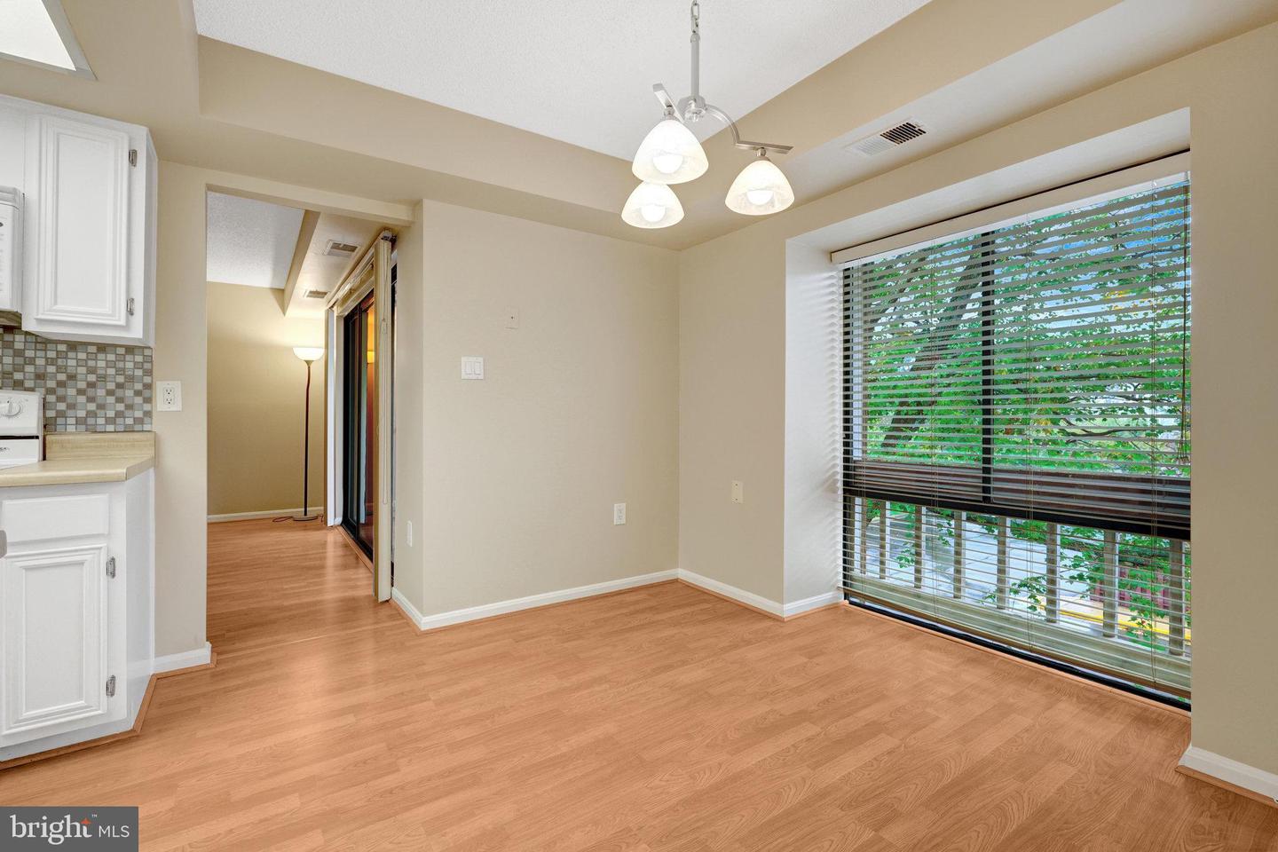 10208 BUSHMAN DR #422, OAKTON, Virginia 22124, 1 Bedroom Bedrooms, ,1 BathroomBathrooms,Residential,For sale,10208 BUSHMAN DR #422,VAFX2267944 MLS # VAFX2267944 10208 BUSHMAN DR #422, OAKTON, Virginia 22124, 1 Bedroom Bedrooms, ,1 BathroomBathrooms,Residential,For sale,10208 BUSHMAN DR #422,VAFX2267944 MLS # VAFX2267944