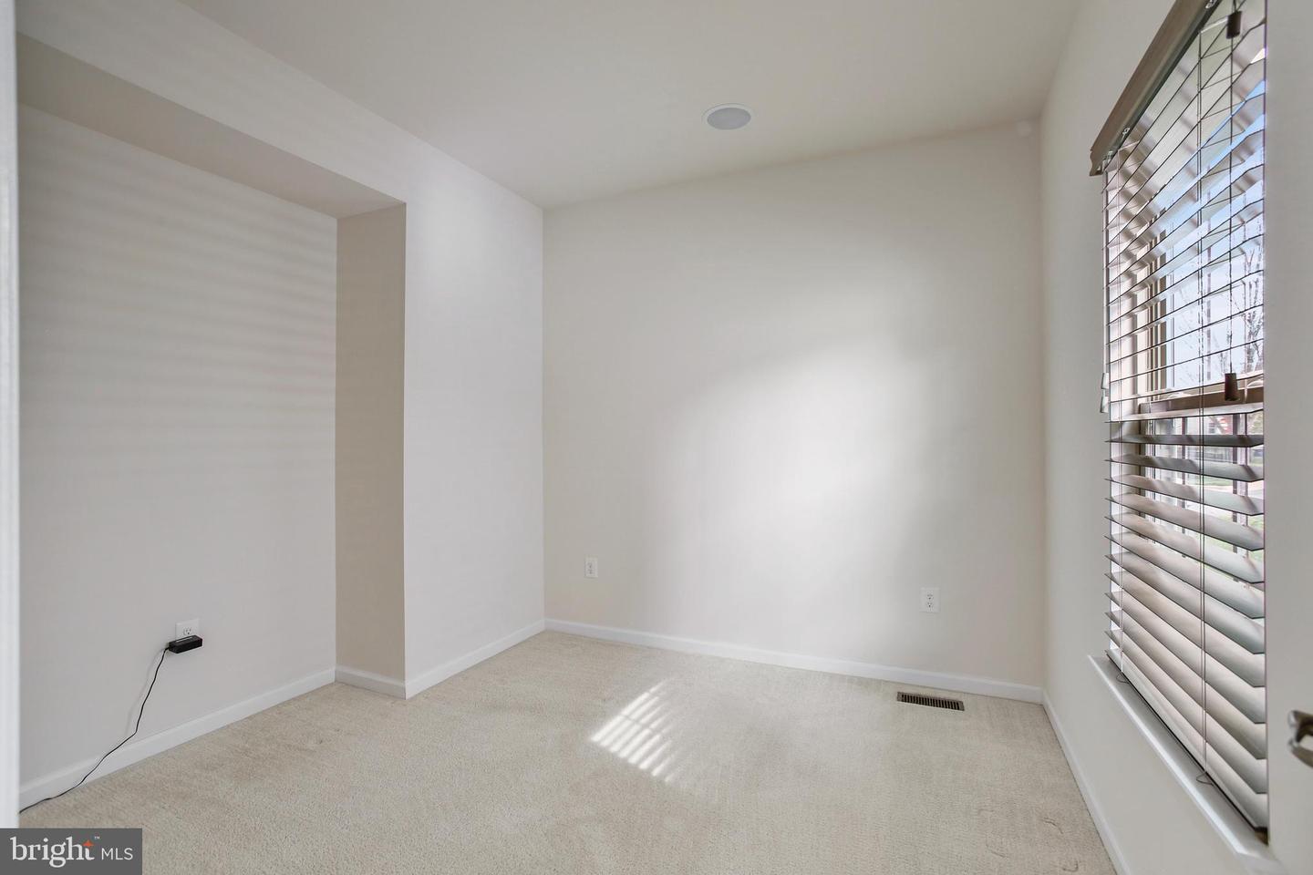 41597 HOFFMAN DR, ALDIE, Virginia 20105, 4 Bedrooms Bedrooms, ,3 BathroomsBathrooms,Residential,For sale,41597 HOFFMAN DR,VALO2092694 MLS # VALO2092694