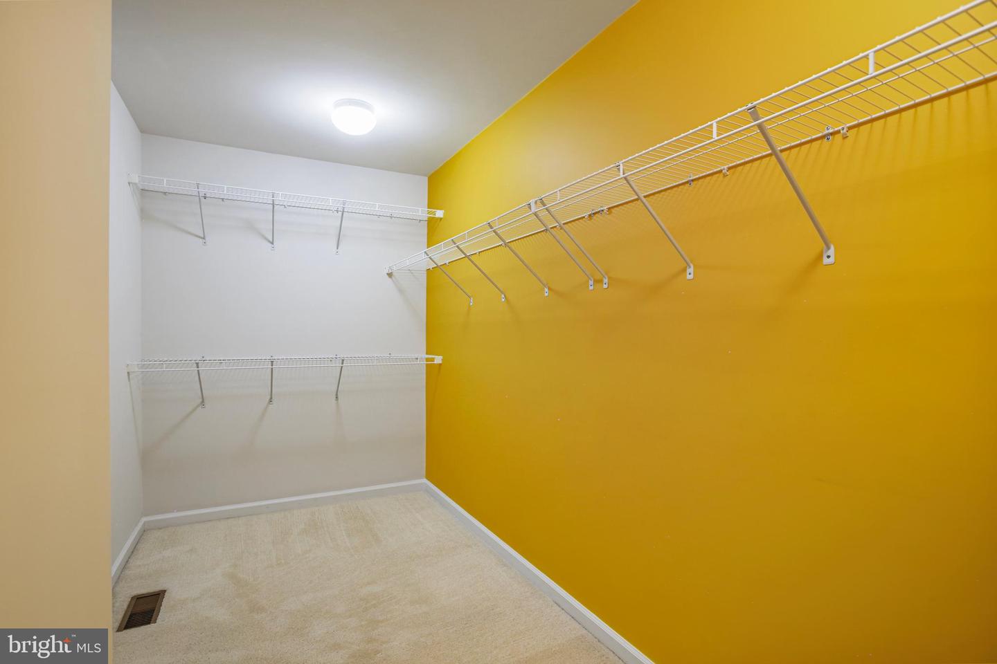 41597 HOFFMAN DR, ALDIE, Virginia 20105, 4 Bedrooms Bedrooms, ,3 BathroomsBathrooms,Residential,For sale,41597 HOFFMAN DR,VALO2092694 MLS # VALO2092694