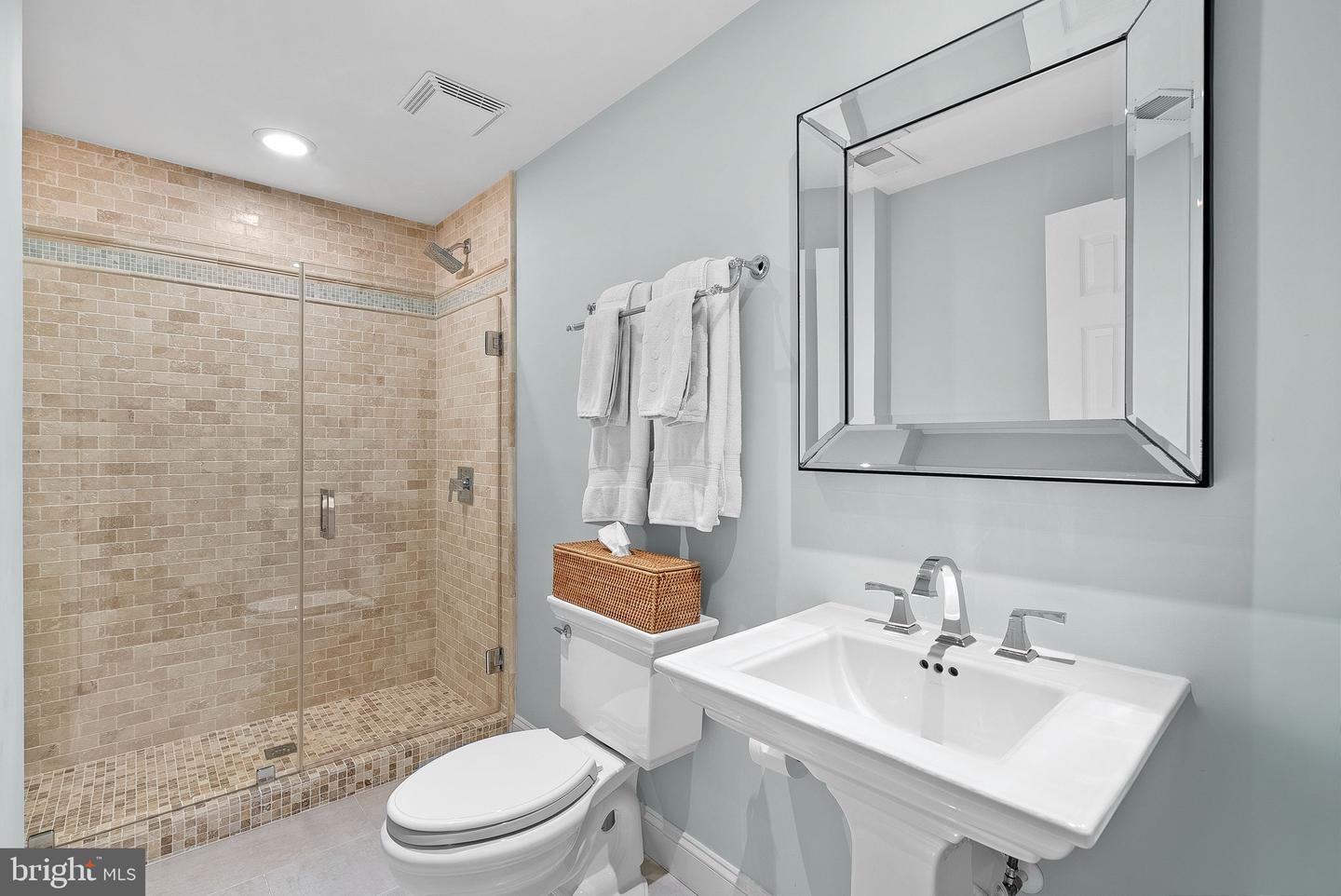 43252 OVERVIEW PL, LEESBURG, Virginia 20176, 4 Bedrooms Bedrooms, ,4 BathroomsBathrooms,Residential,For sale,43252 OVERVIEW PL,VALO2100926 MLS # VALO2100926