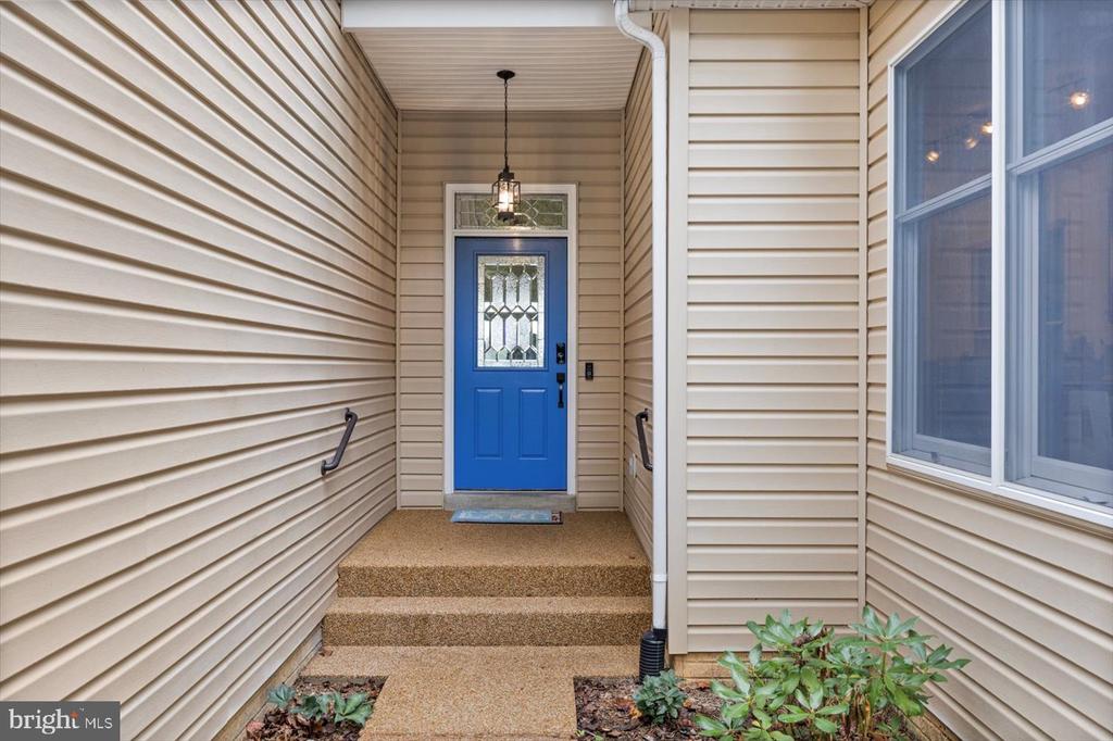 100 WASHINGTON ST, LOCUST GROVE, Virginia 22508, 5 Bedrooms Bedrooms, ,4 BathroomsBathrooms,Residential,100 WASHINGTON ST,VAOR2012348 MLS # VAOR2012348